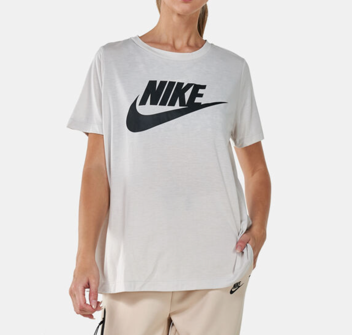 Nike Sportswear Essentials Women's Logo T-Shirt