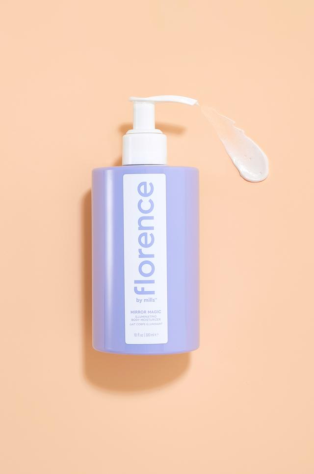 MIRROR MAGIC ILLUMINATING BODY MOISTURIZER