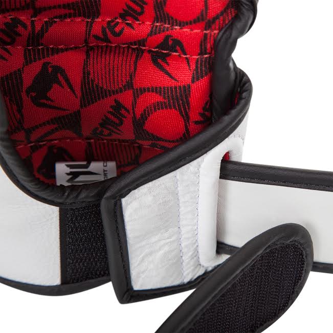VENUM UNDISPUTED 2.0 MMA GLOVES - NAPPA LEATHER - BLACK