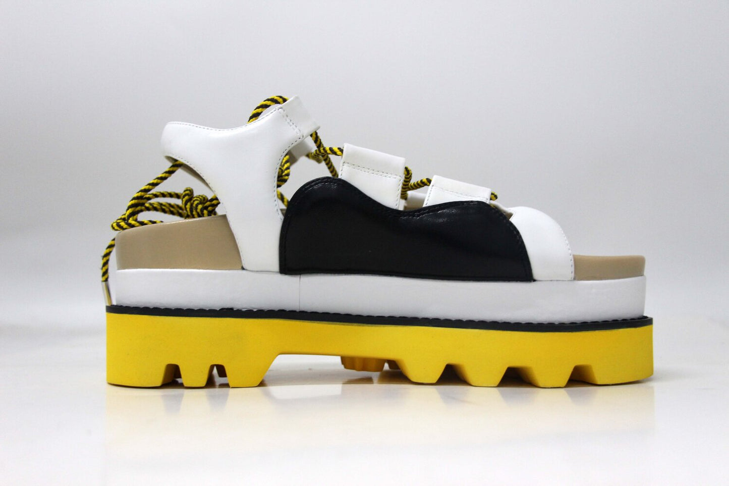 Moon Flatform Sandal